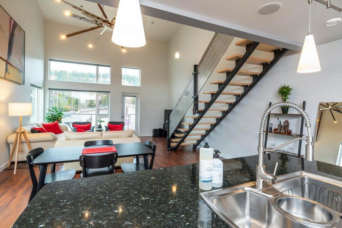 Nn - The Flame - Downtown 1-Bed 2-Bath Villa Whitehorse Eksteriør bilde